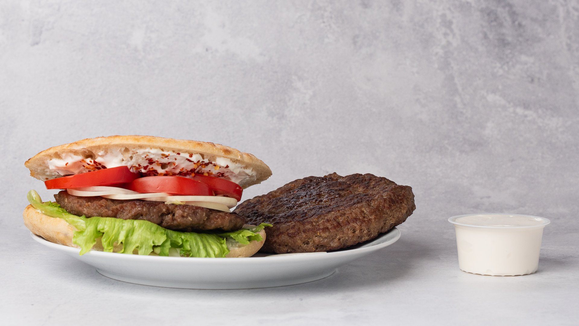 Monster Pljeskavica ( 400 gram kött )