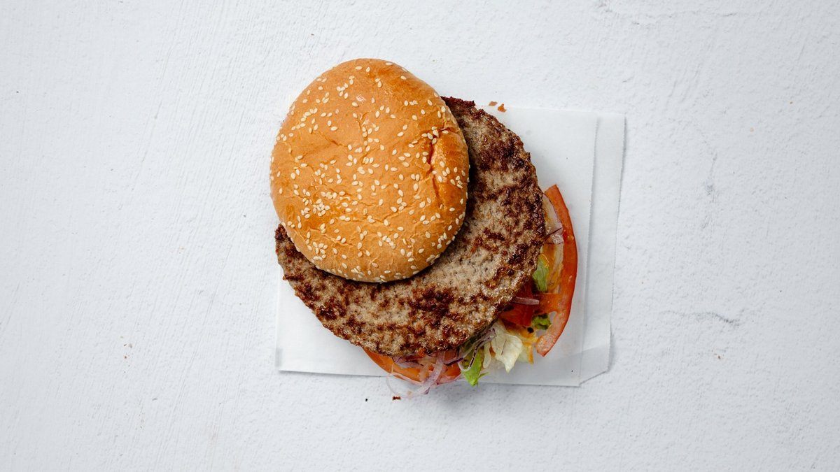 HAMBURGARE med bröd (150gr)