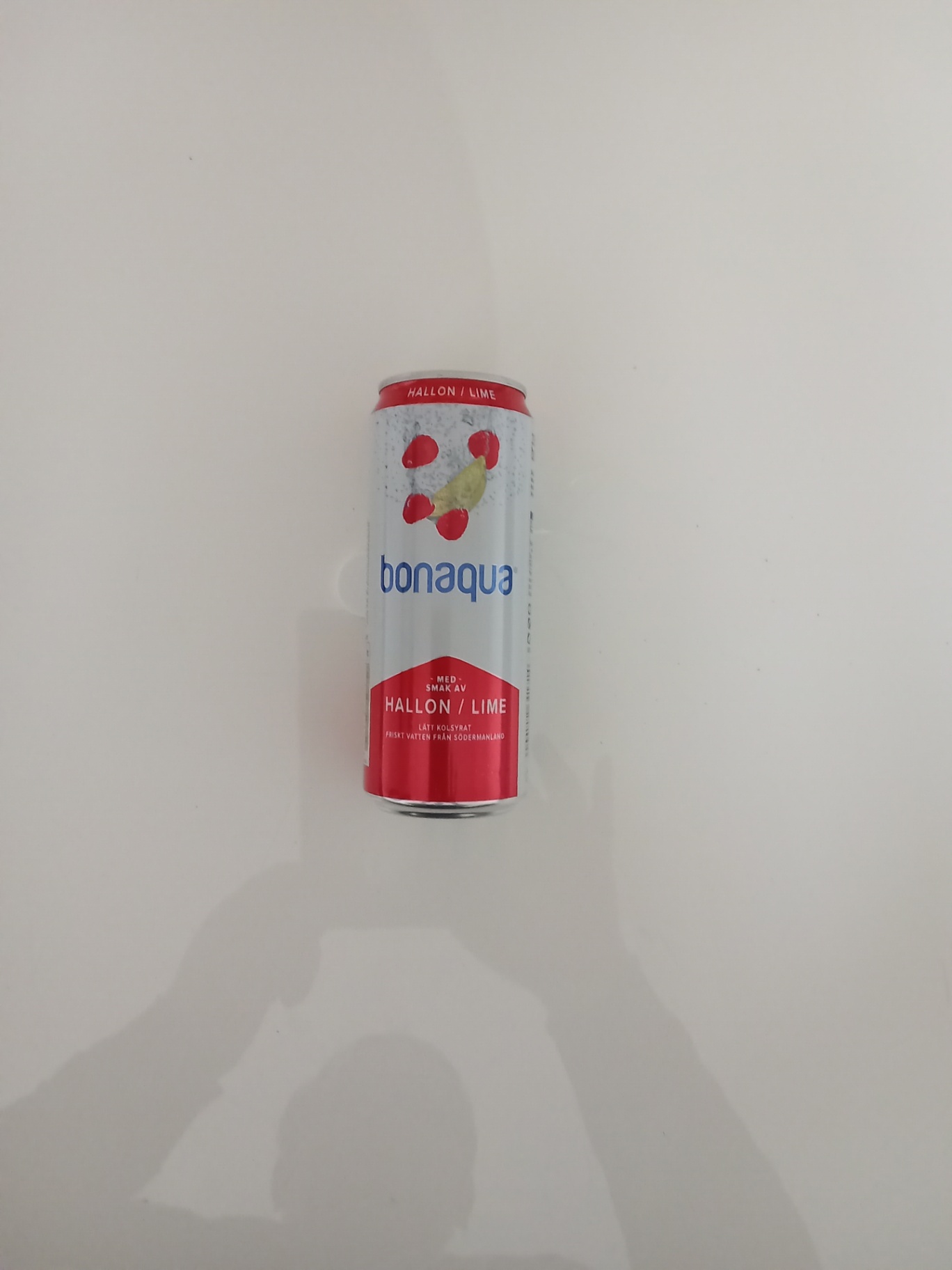 Bonaqua med smak av Hallon / Lime